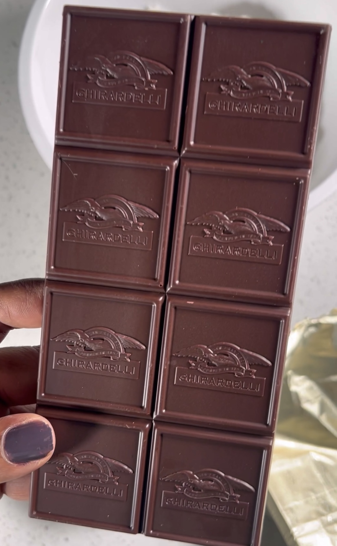 How to turn vanilla frosting into chocolate frosting? Dessert Makeovers